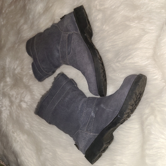 BearPaw Size 9 Gray Suede Leather Boots - Picture 2 of 13